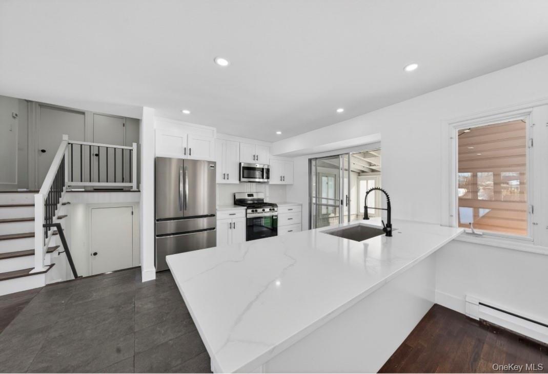 8 Whitebirch Lane, Commack, NY 11725