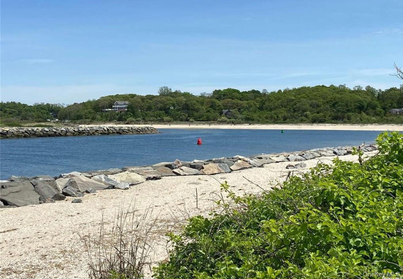 190 Jackson Landing, Mattituck, NY 11952