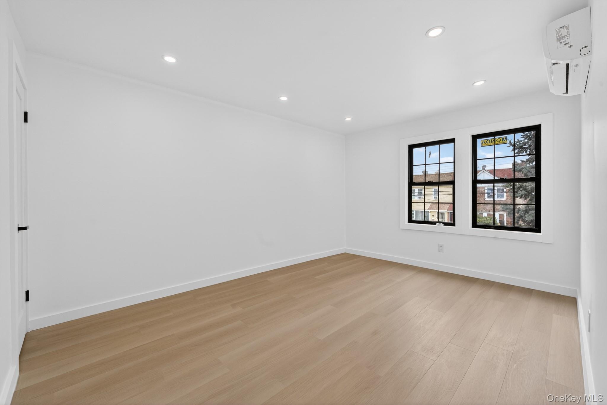 114-25 200th Street, Saint Albans, NY 11412