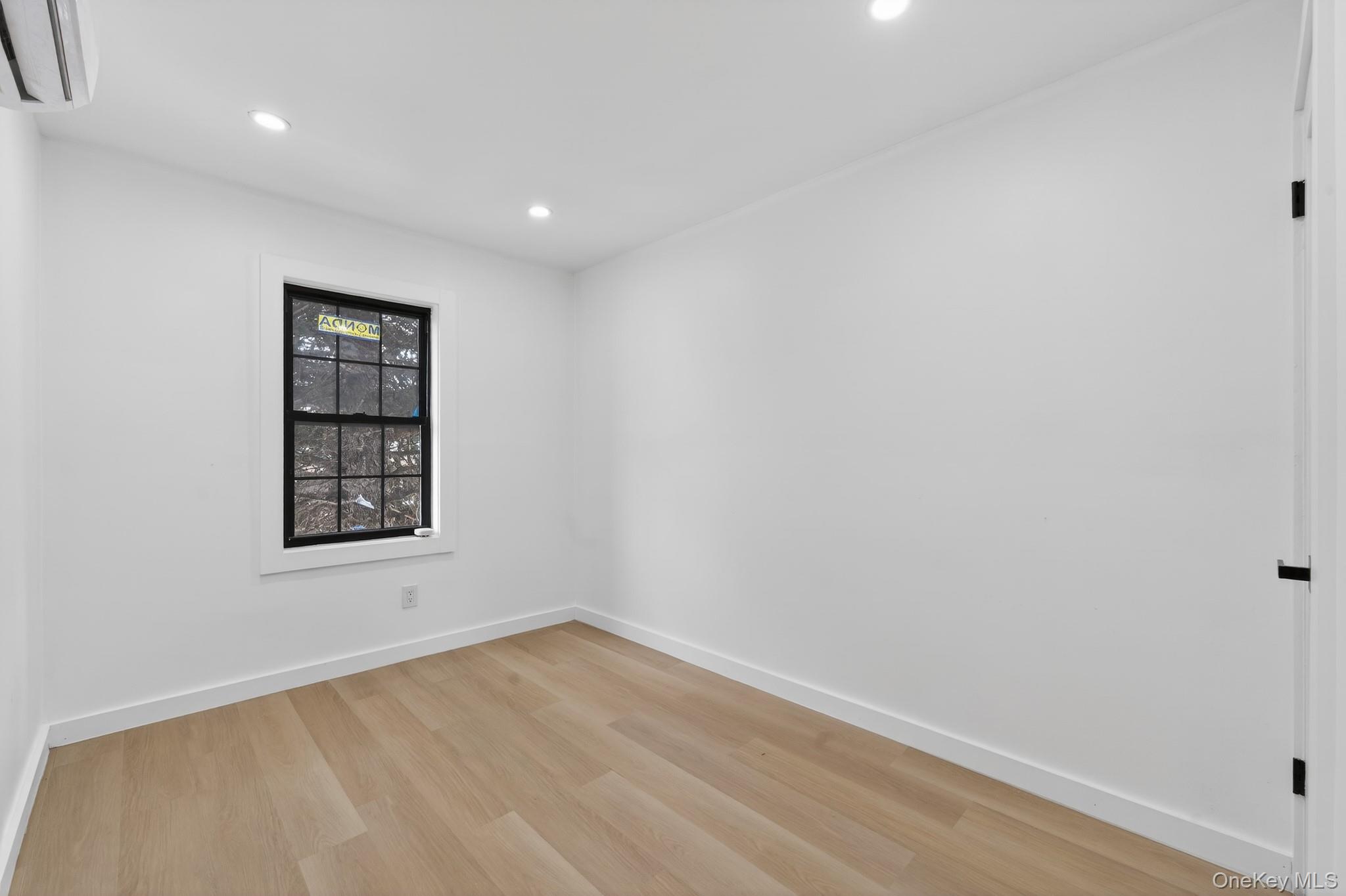 114-25 200th Street, Saint Albans, NY 11412