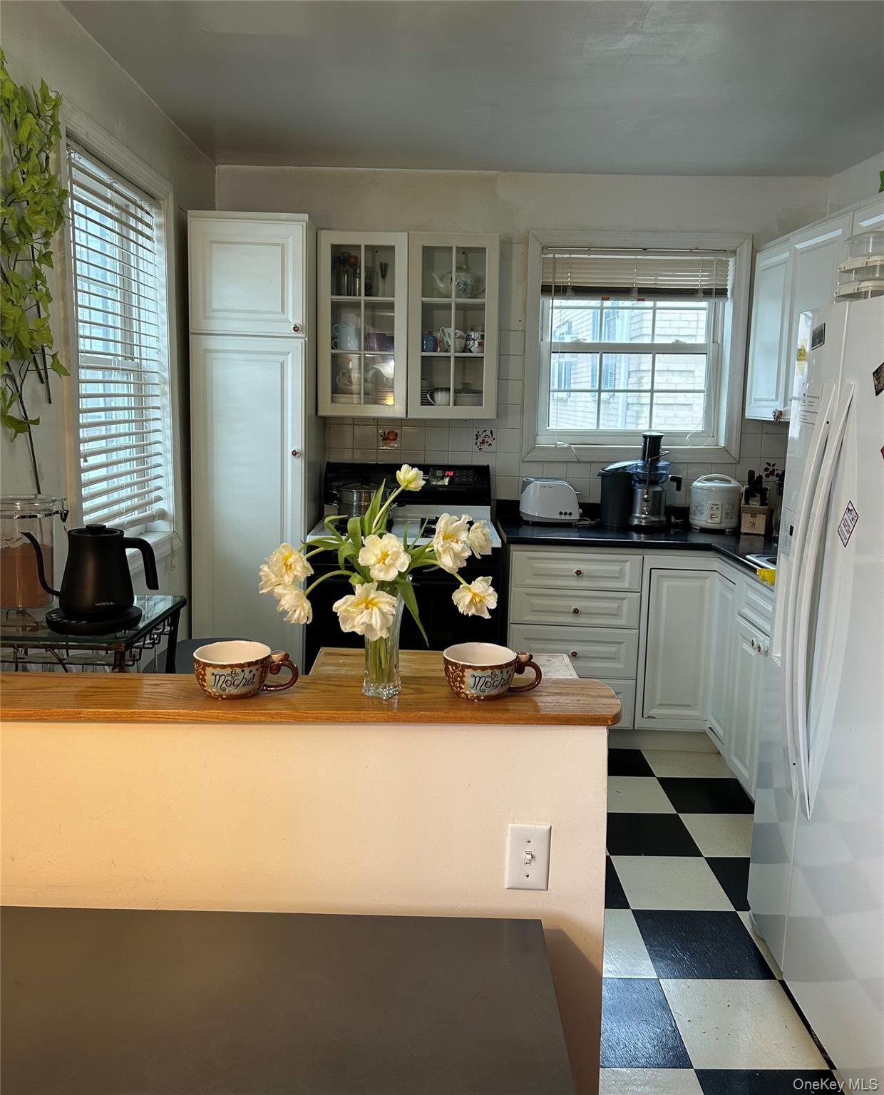 223-24 65 Ave # A, Bayside, NY 11364