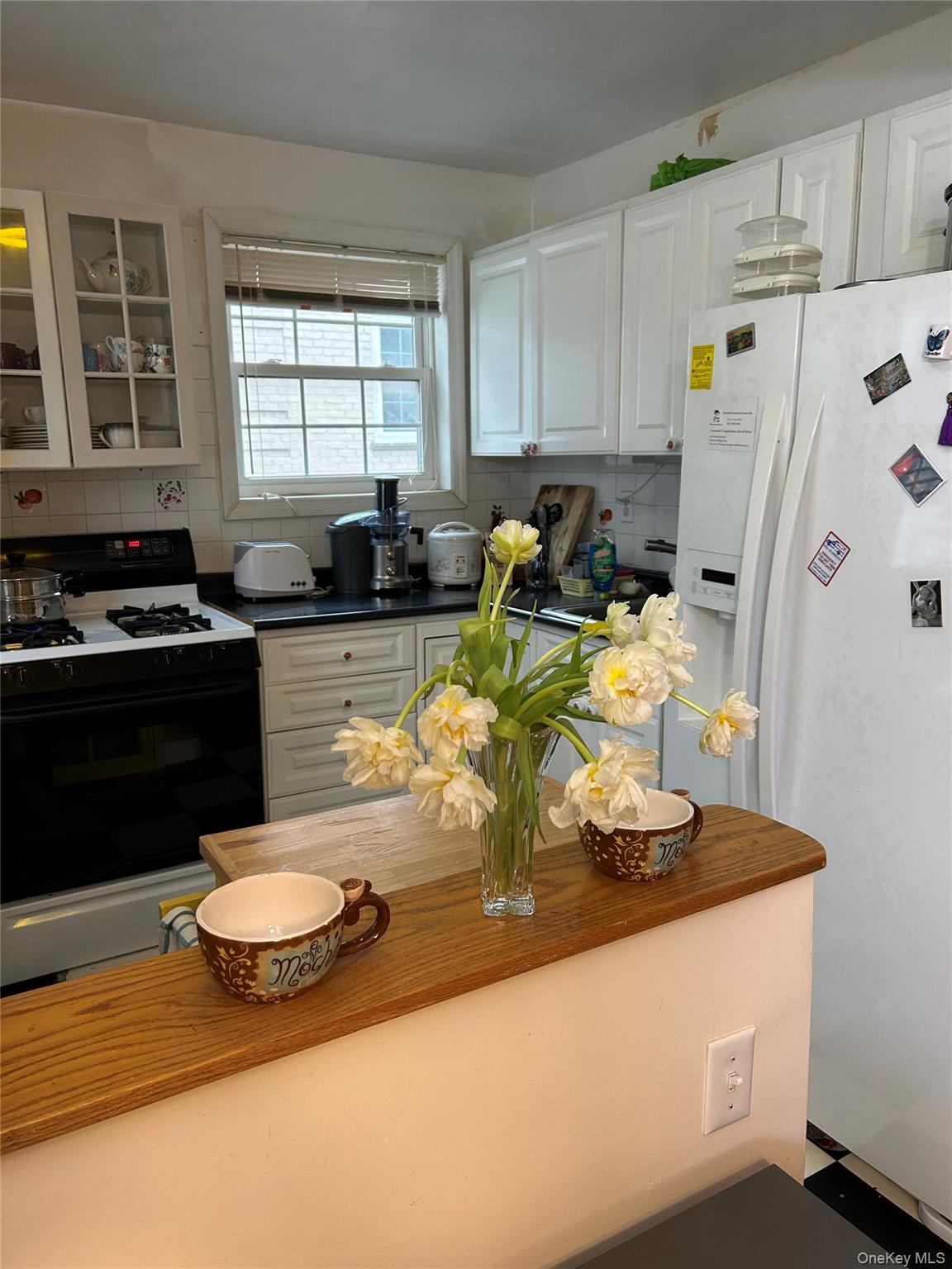 223-24 65 Ave # A, Bayside, NY 11364