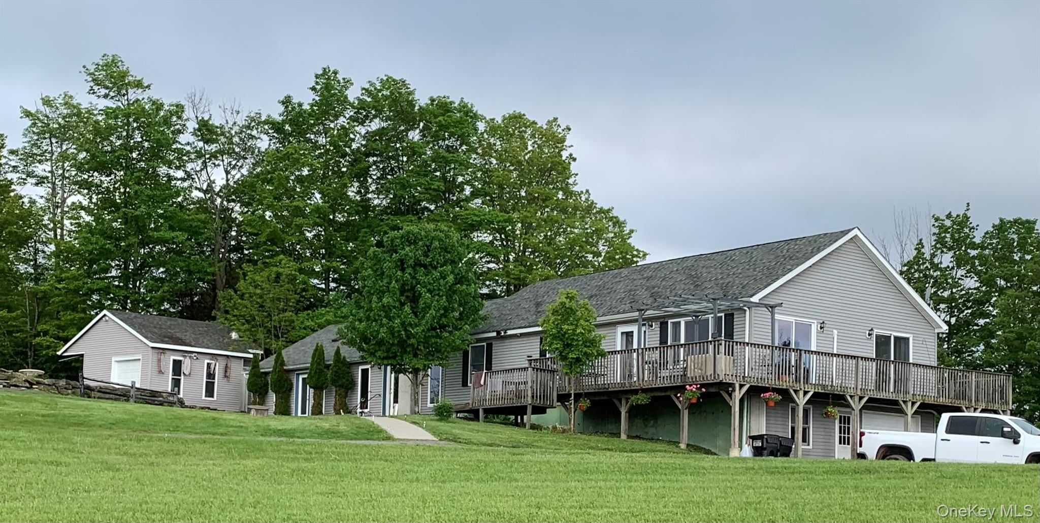 6 Rock View Lane, Loch Sheldrake, NY 12759