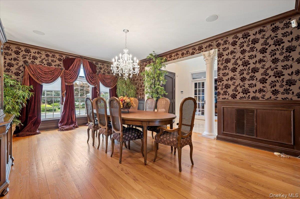 44 Legends Circle, Melville, NY 11747