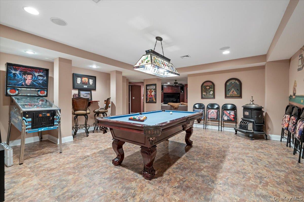 44 Legends Circle, Melville, NY 11747