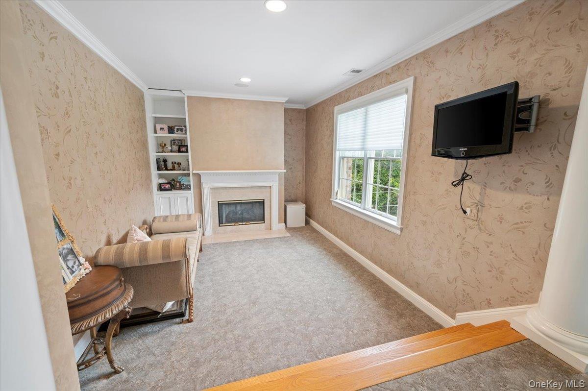 44 Legends Circle, Melville, NY 11747