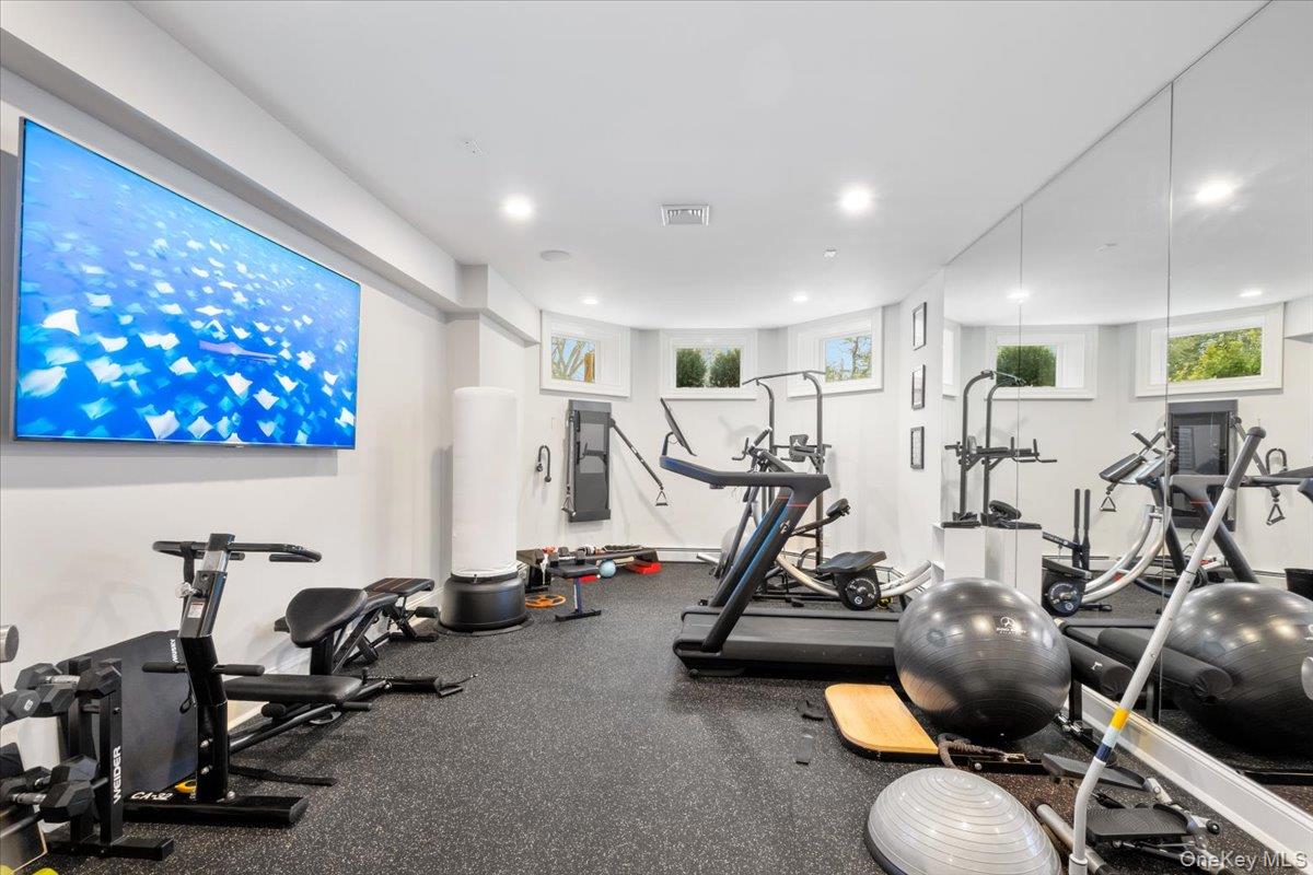 38 Sage Terrace, Scarsdale, NY 10583