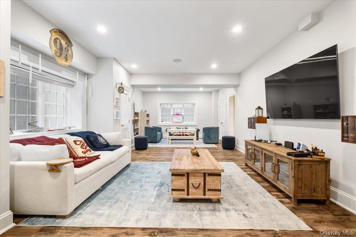 38 Sage Terrace, Scarsdale, NY 10583