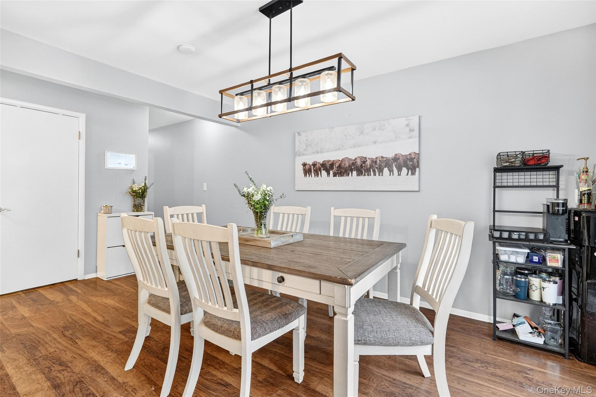 16 Village Green, Bardonia, NY 10954