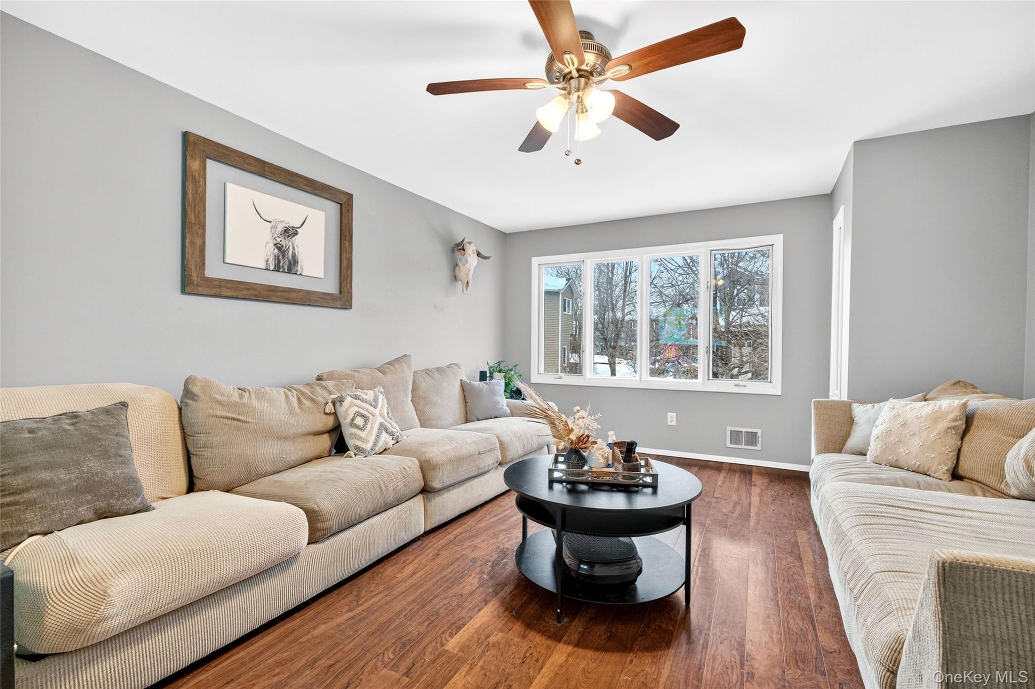 16 Village Green, Bardonia, NY 10954