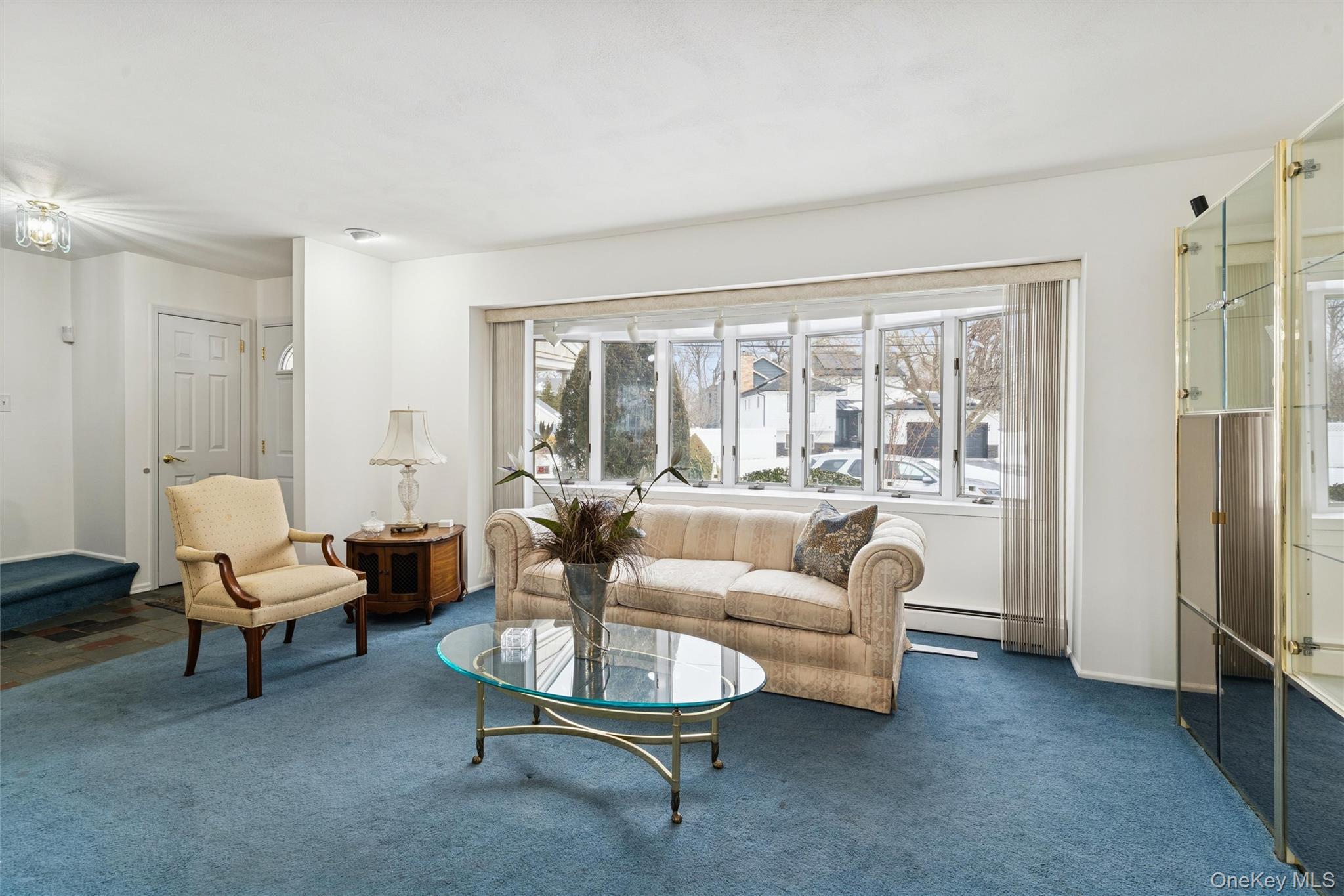 44 Wallace Drive, Plainview, NY 11803