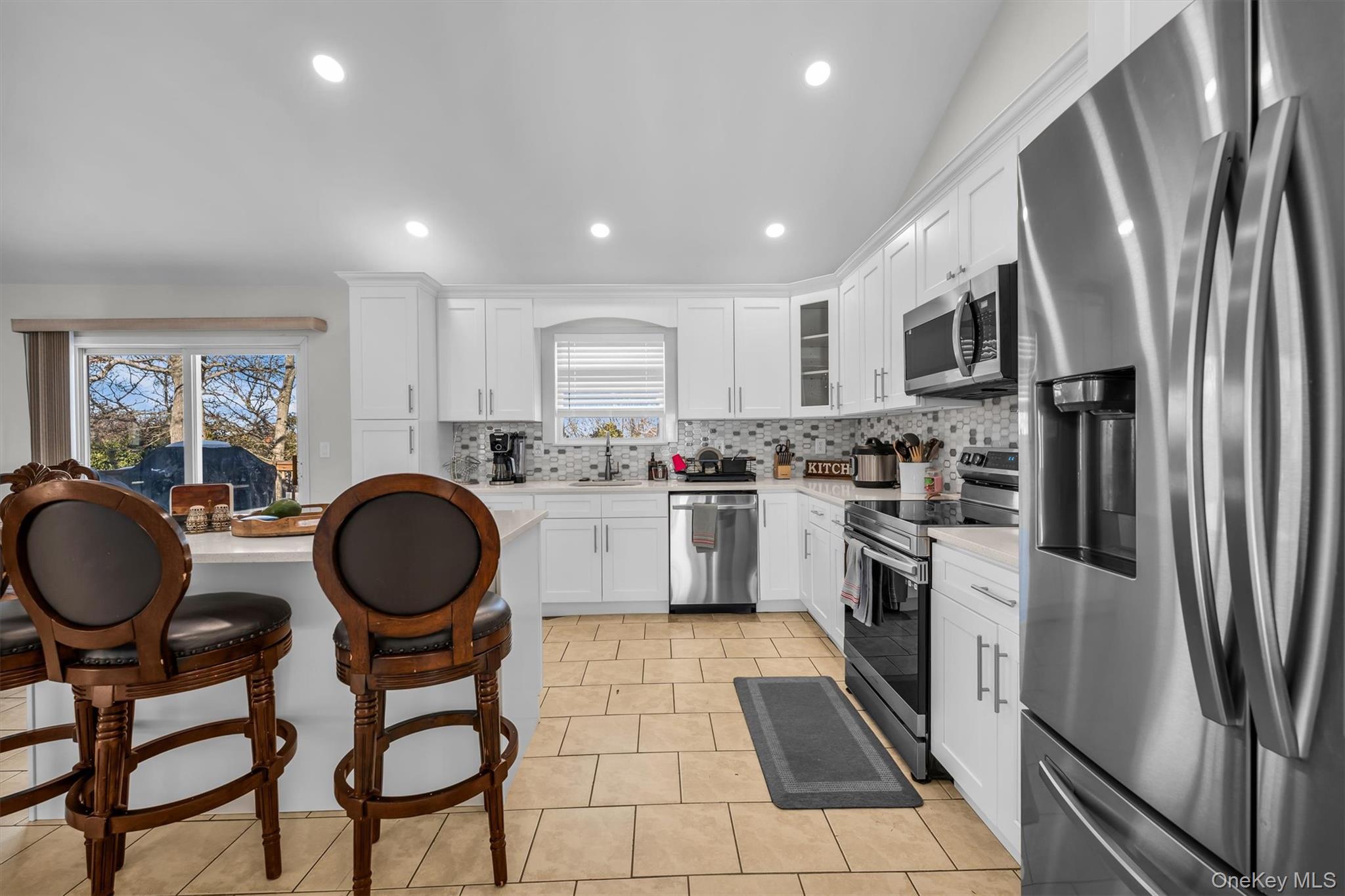 19 Summit, Farmingville, NY 11738