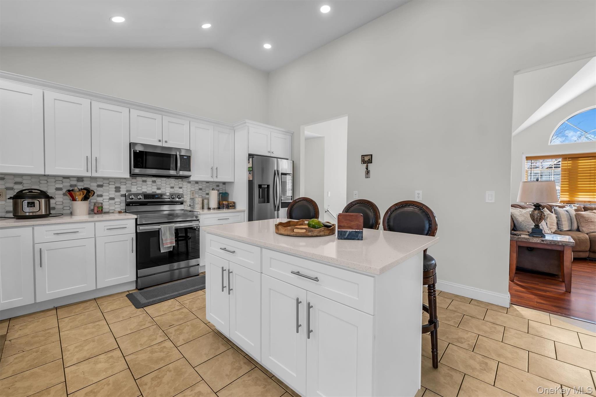 19 Summit, Farmingville, NY 11738