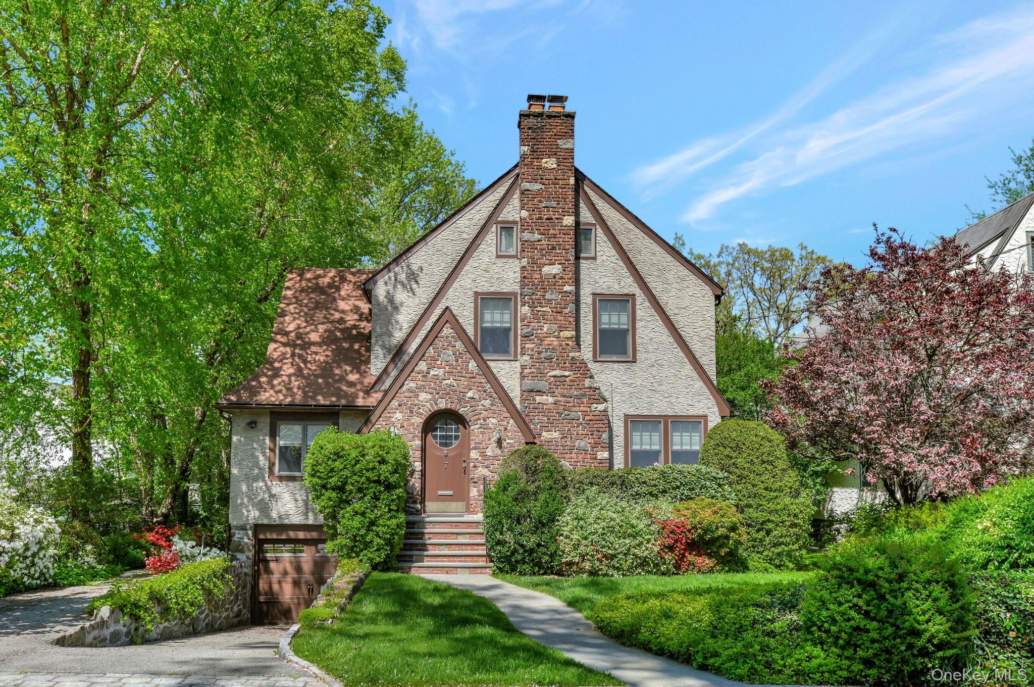 7 Poplar Road, Larchmont, NY 10538