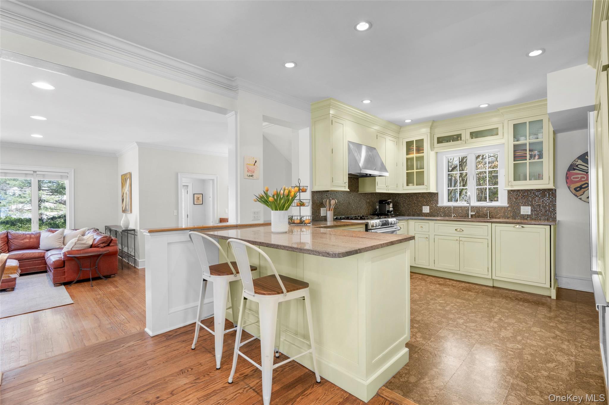 7 Poplar Road, Larchmont, NY 10538