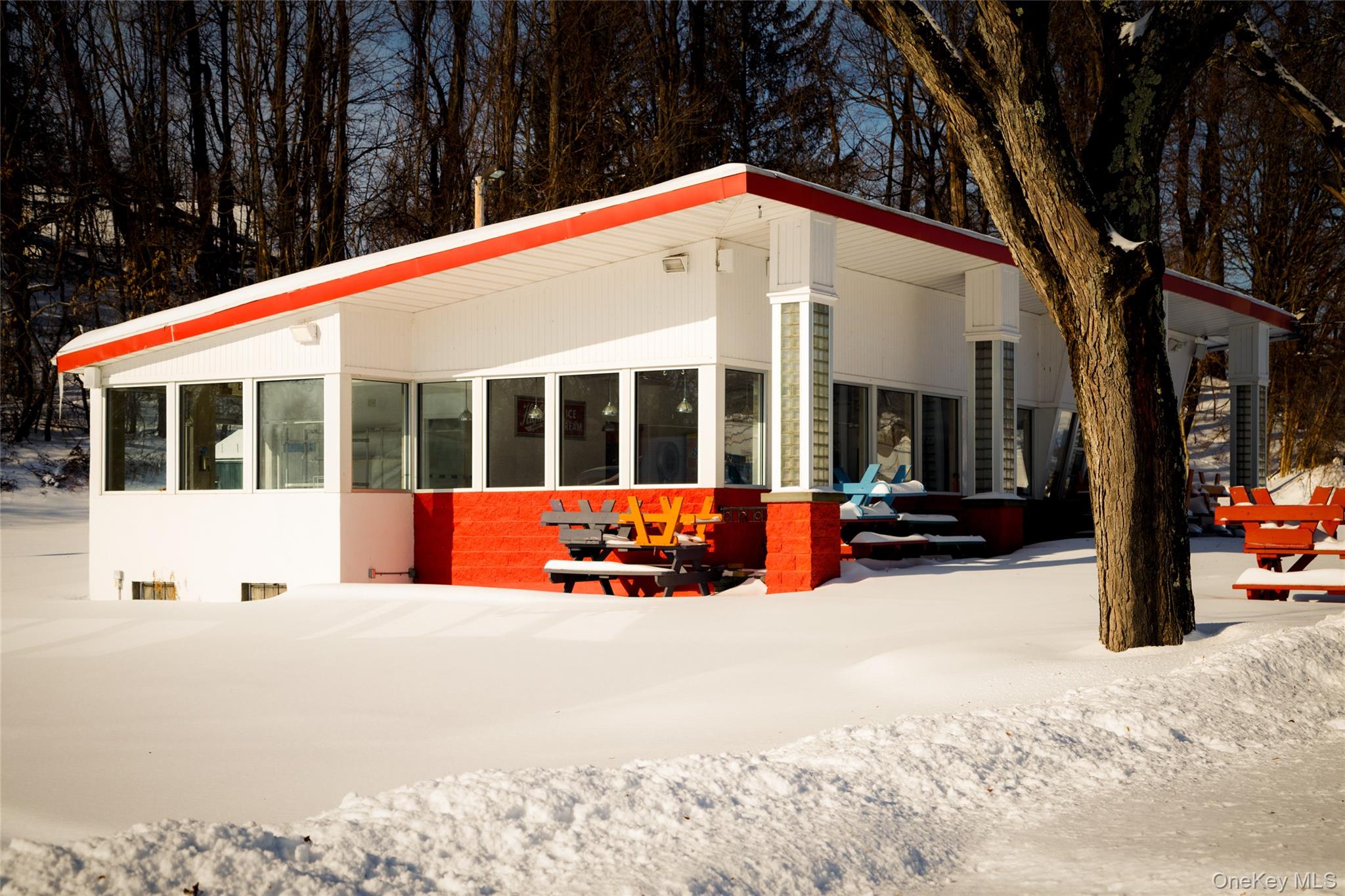 90 Old Route 9W, Port Ewen, NY 12466