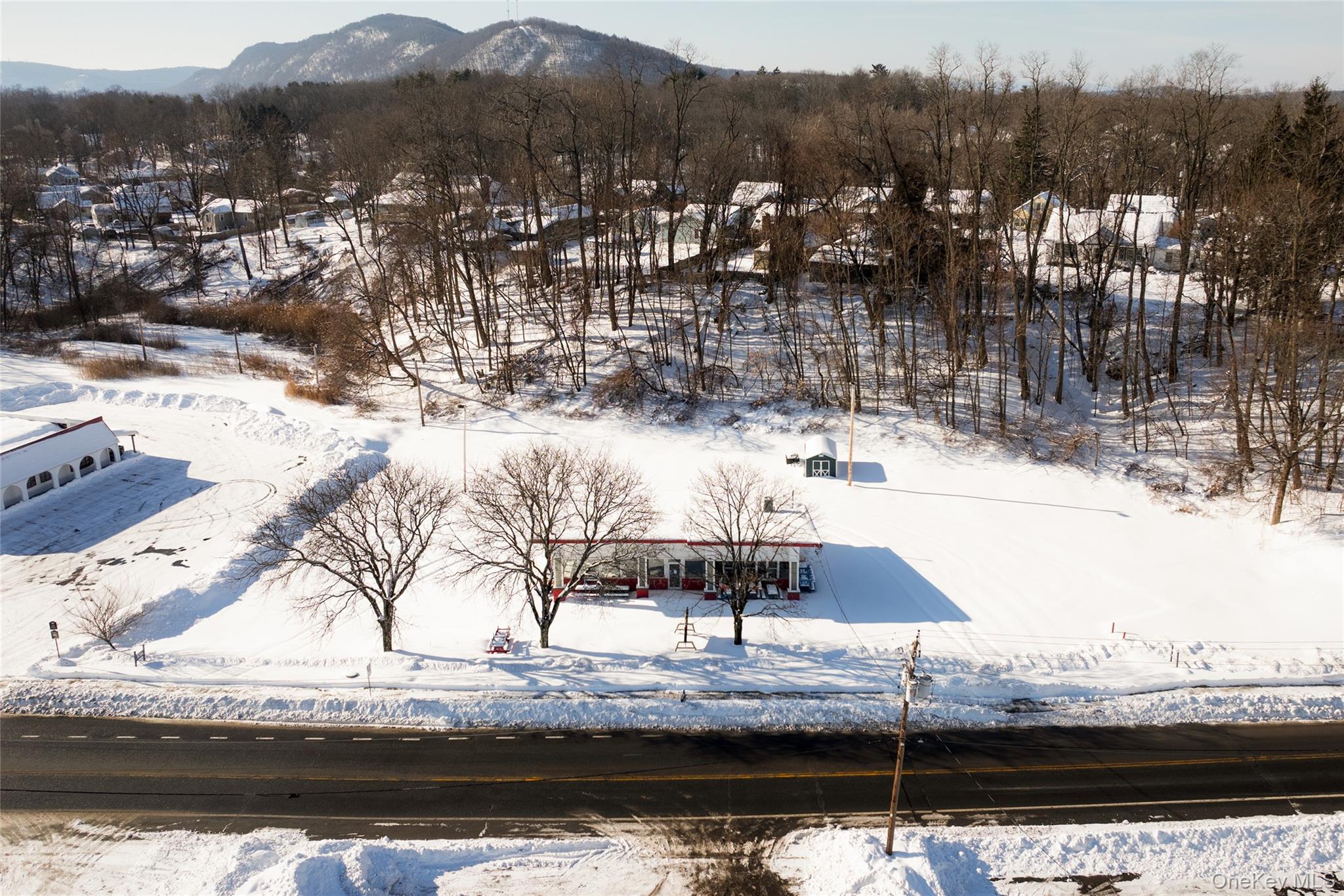 90 Old Route 9W, Port Ewen, NY 12466