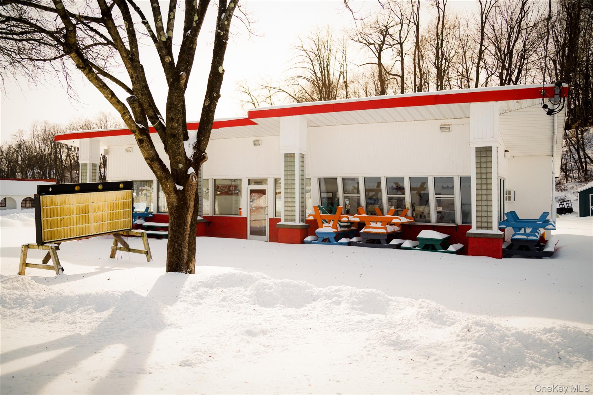 90 Old Route 9W, Port Ewen, NY 12466