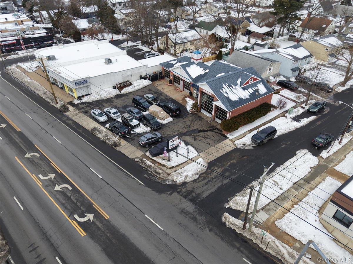 815 Old Country Road, Westbury, NY 11590