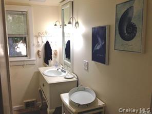 3 Lincoln Street, Westhampton, NY 11977