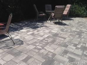 3 Lincoln Street, Westhampton, NY 11977