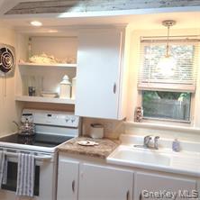 3 Lincoln Street, Westhampton, NY 11977