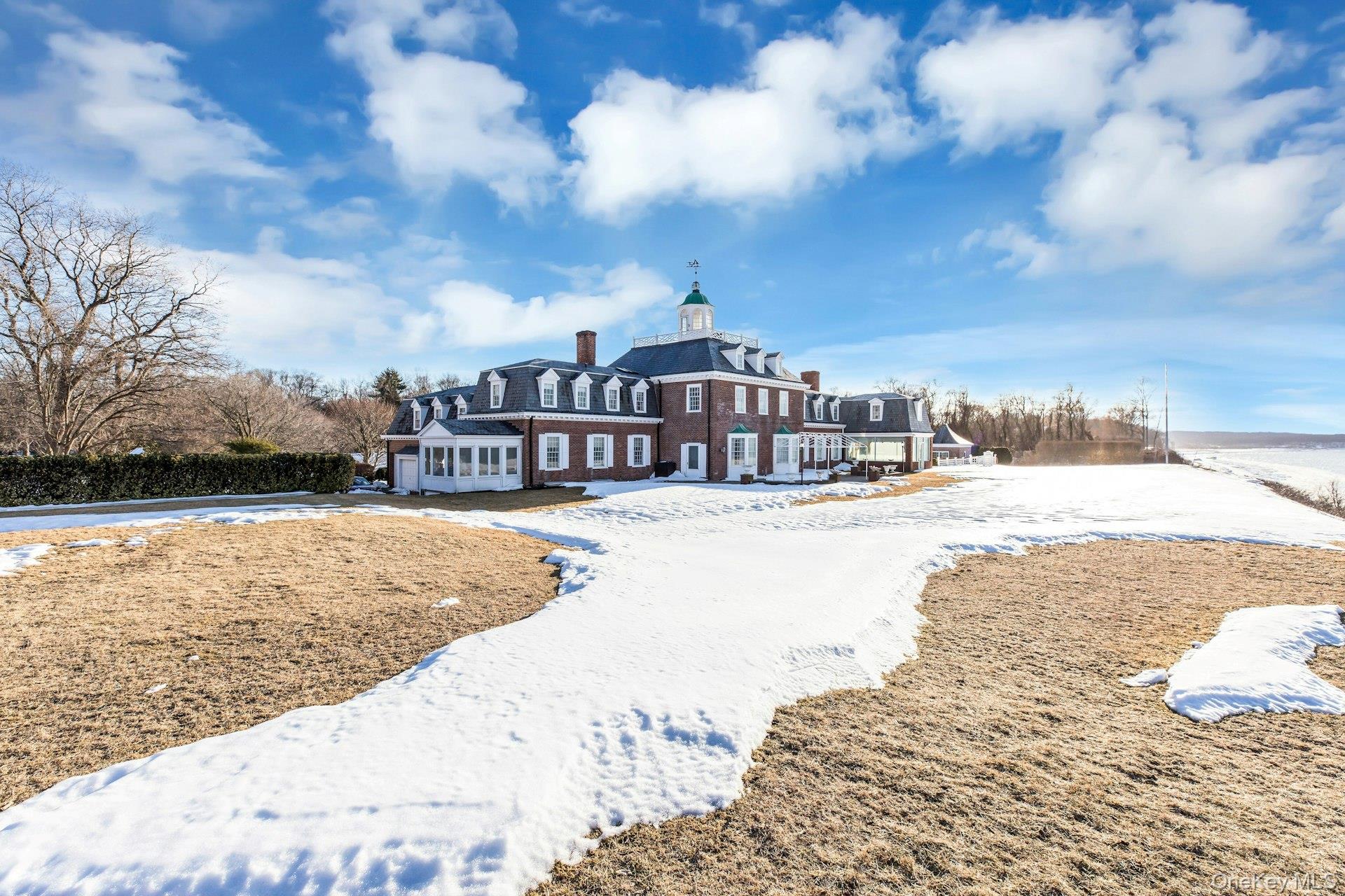 2 Wallis Lane, Saint James, NY 11780