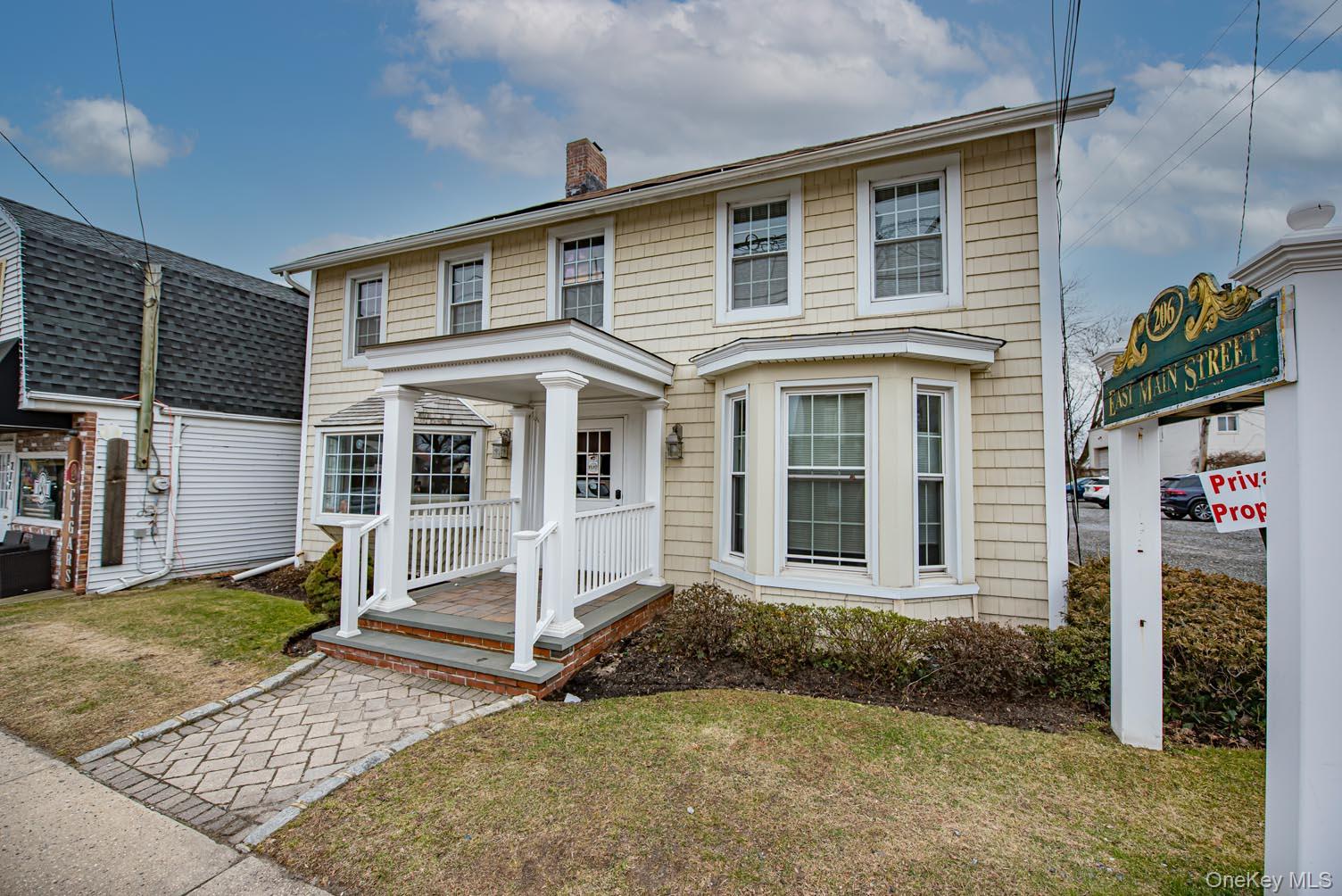 206 E Main Street # Upper Left, Babylon, NY 11702