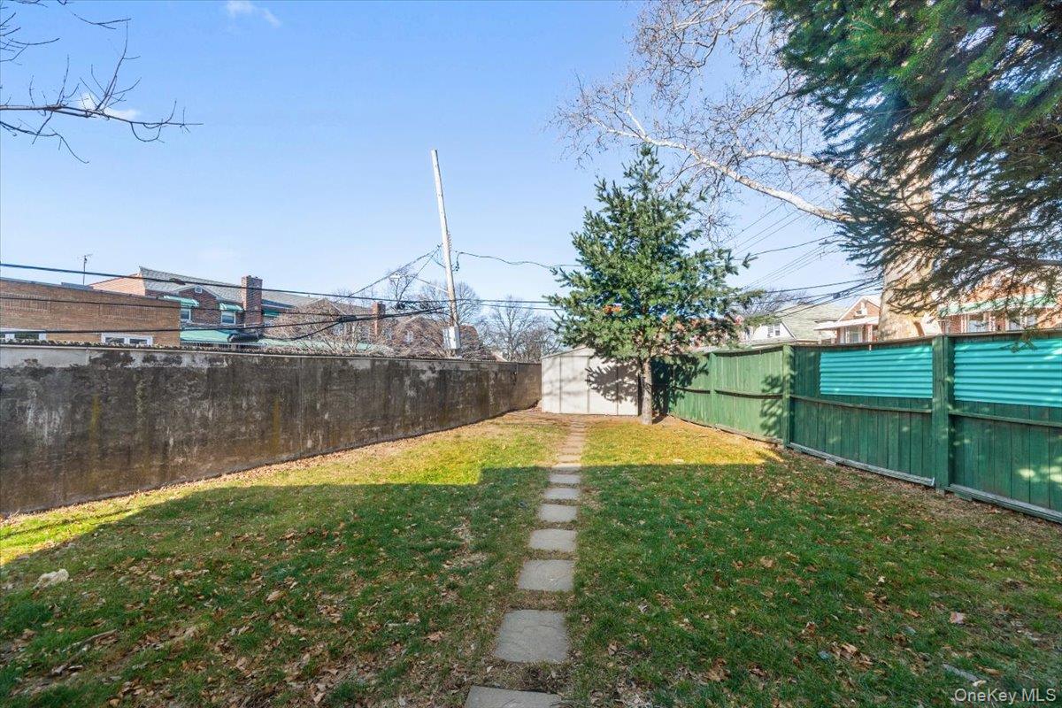 2019 Colden Avenue, Bronx, NY 10462