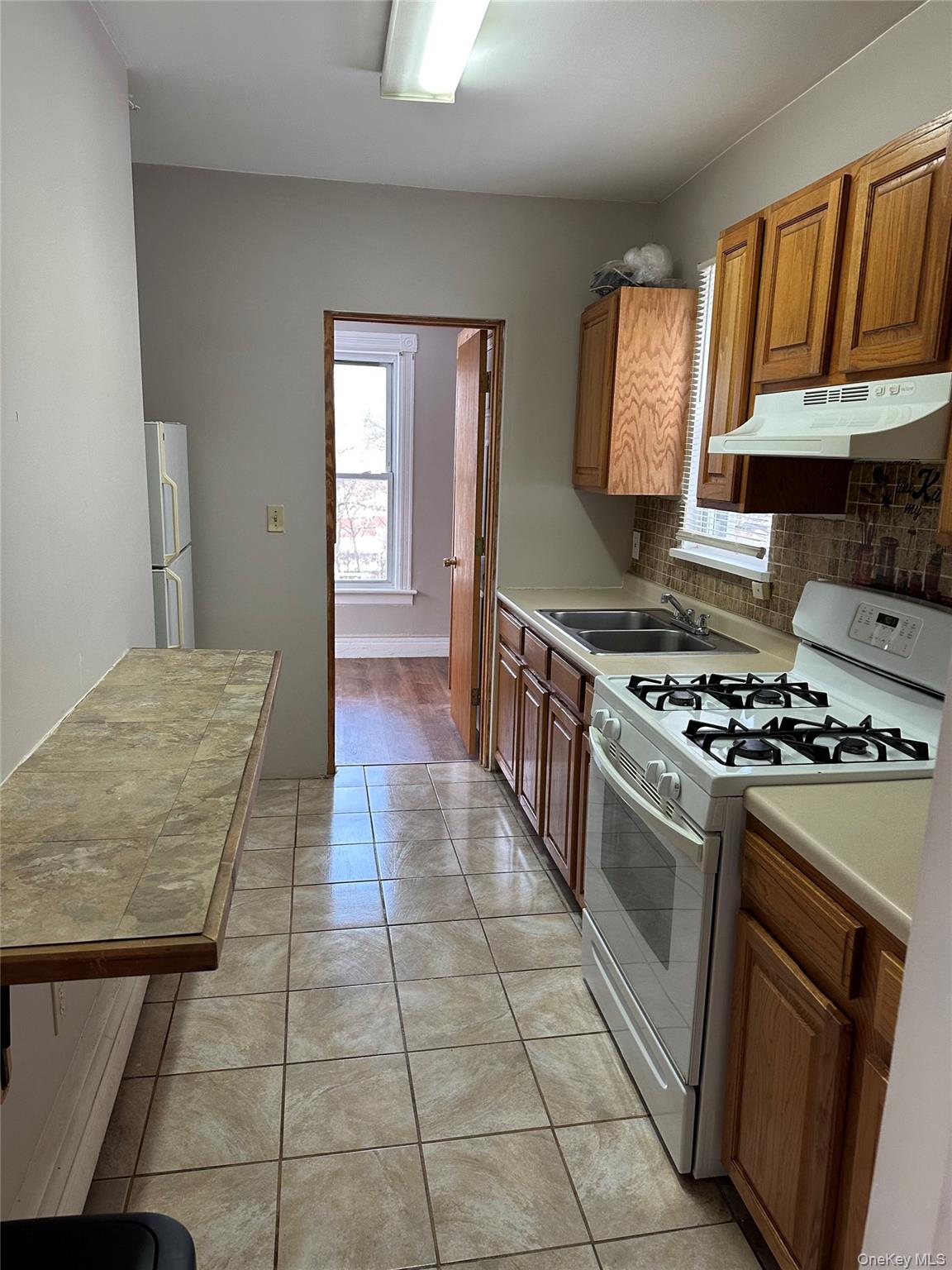 180 N Clinton Street, Poughkeepsie, NY 12601