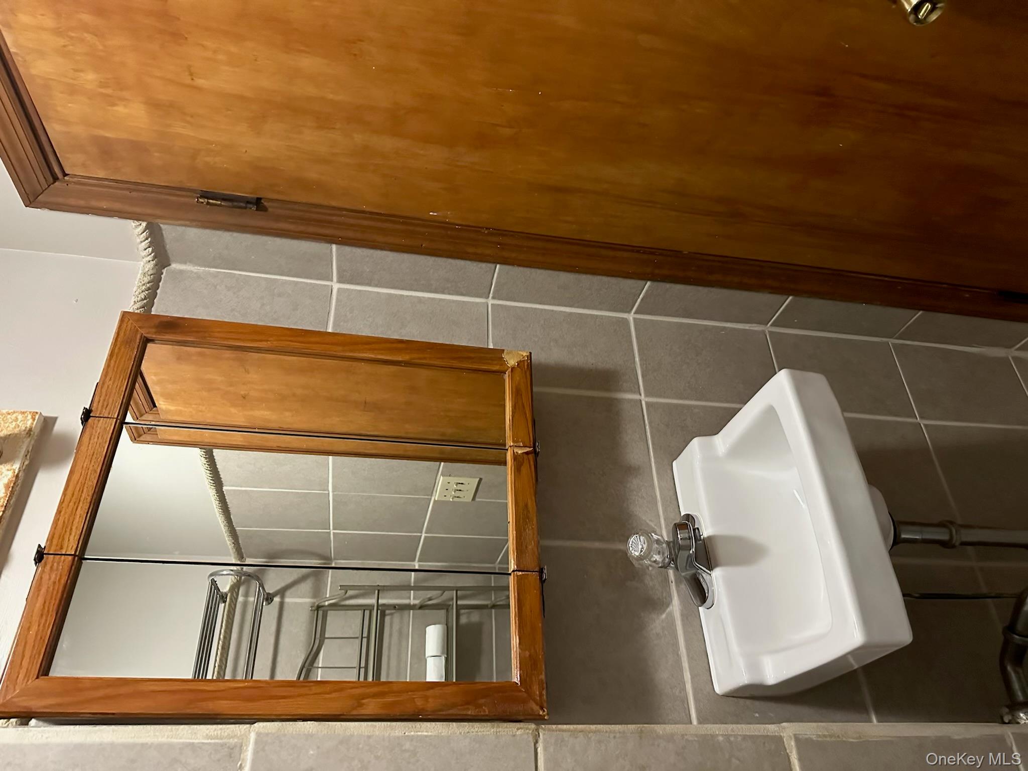 180 N Clinton Street, Poughkeepsie, NY 12601