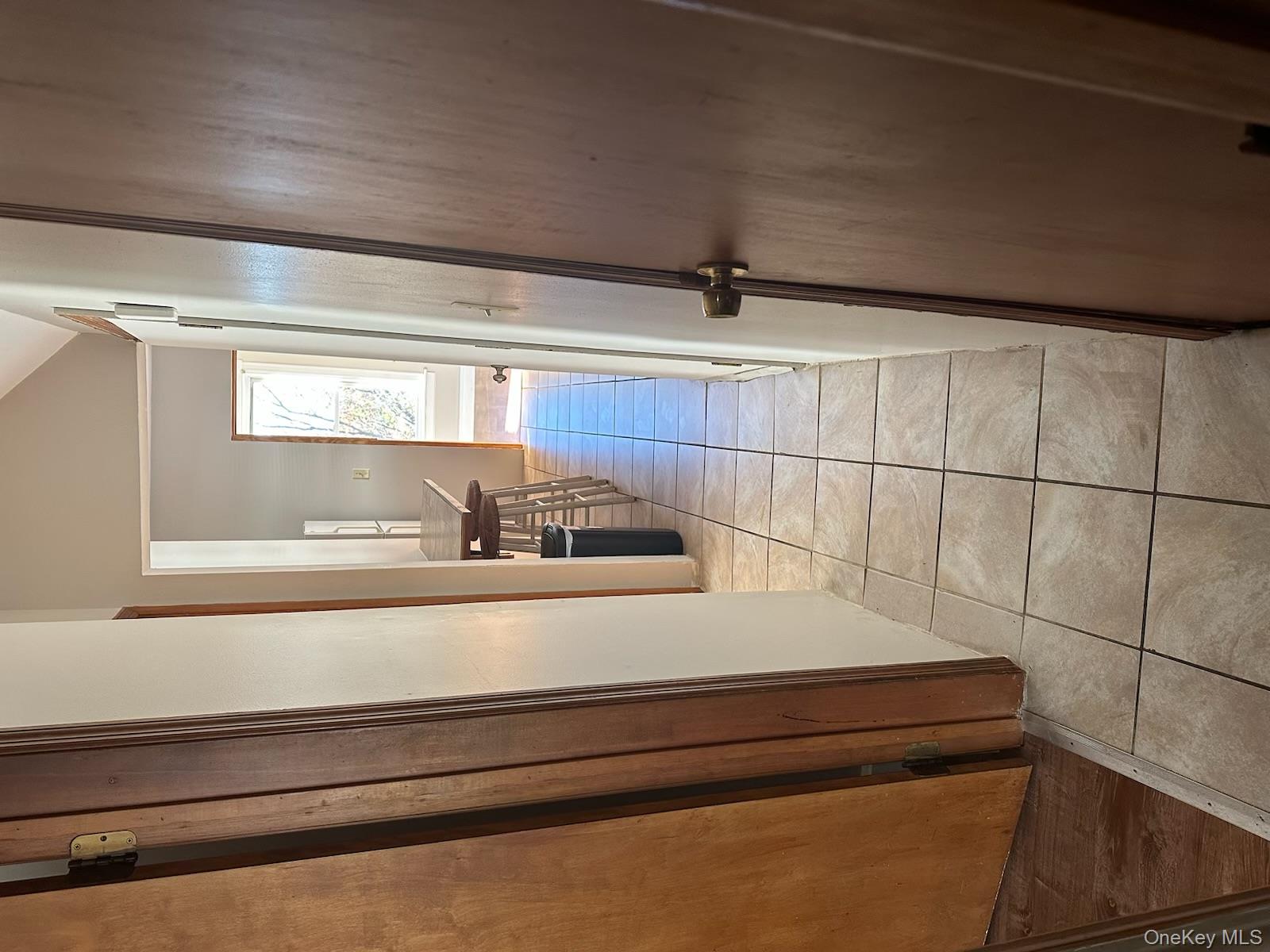 180 N Clinton Street, Poughkeepsie, NY 12601