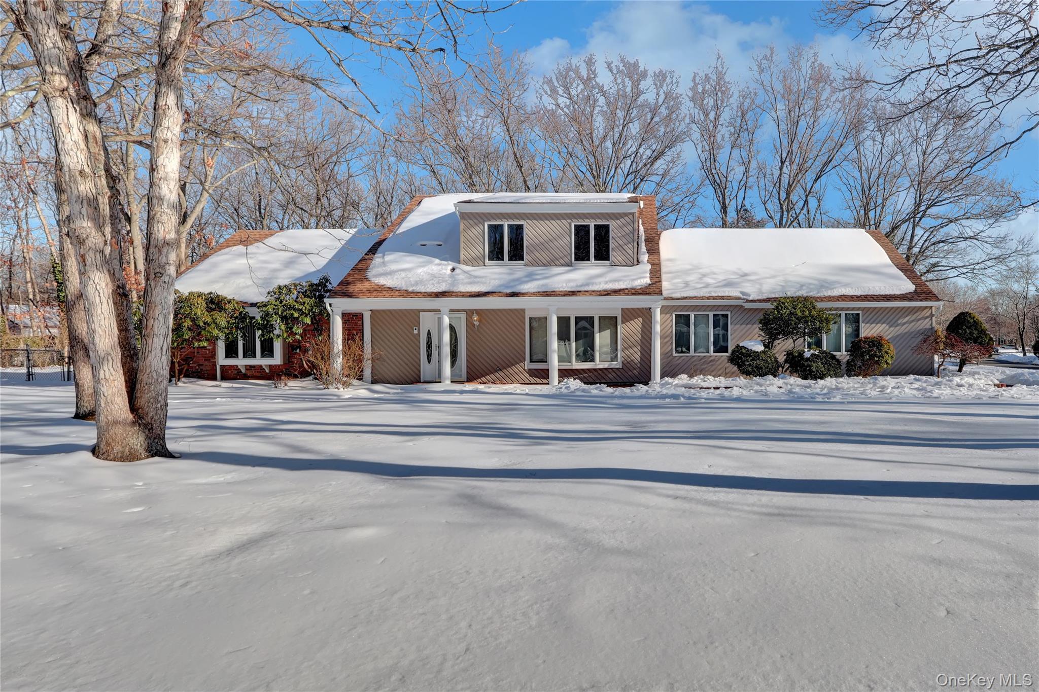 1 Domino Way, Mount Sinai, NY 11766