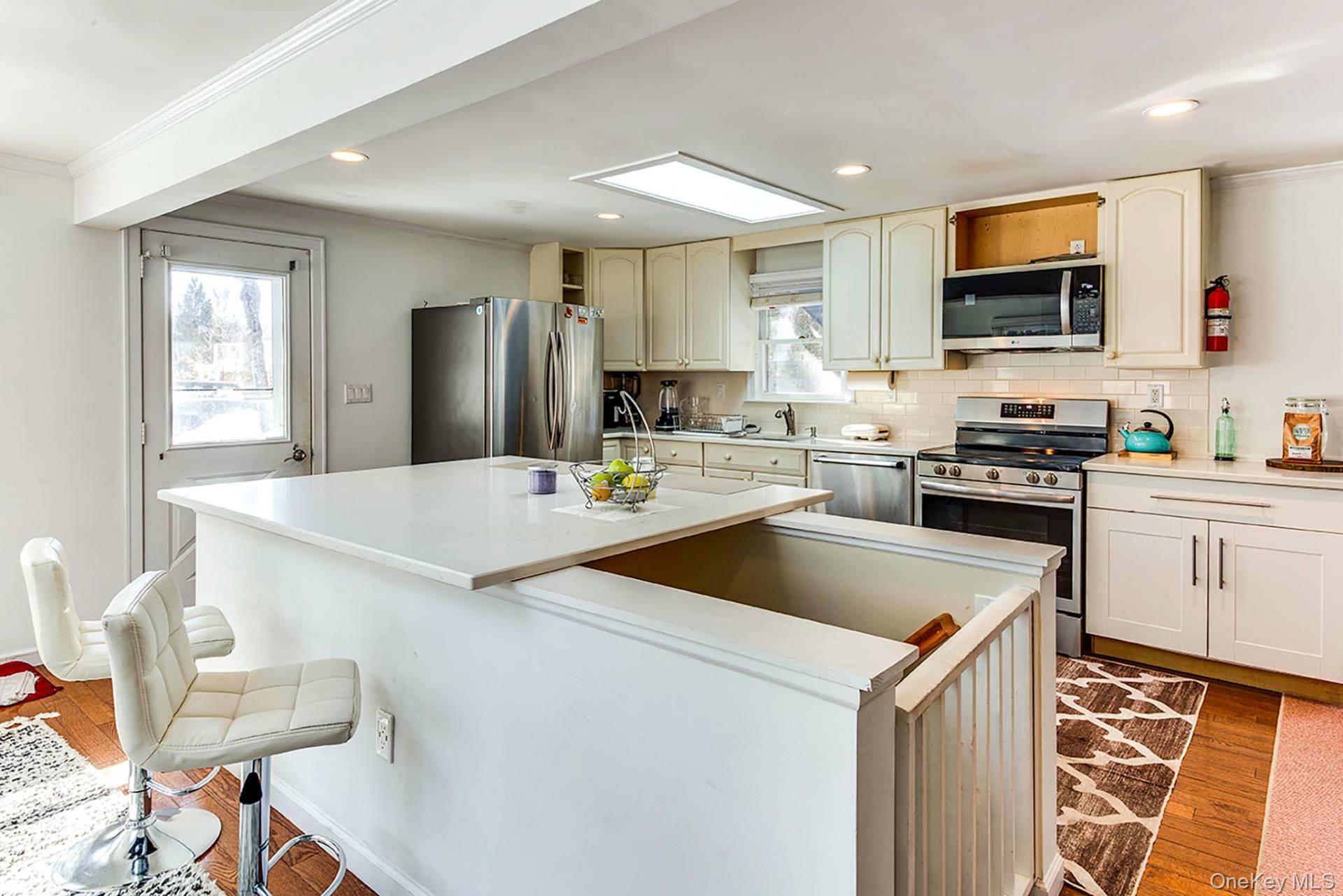 634 Stephen Hands Path, East Hampton, NY 11937