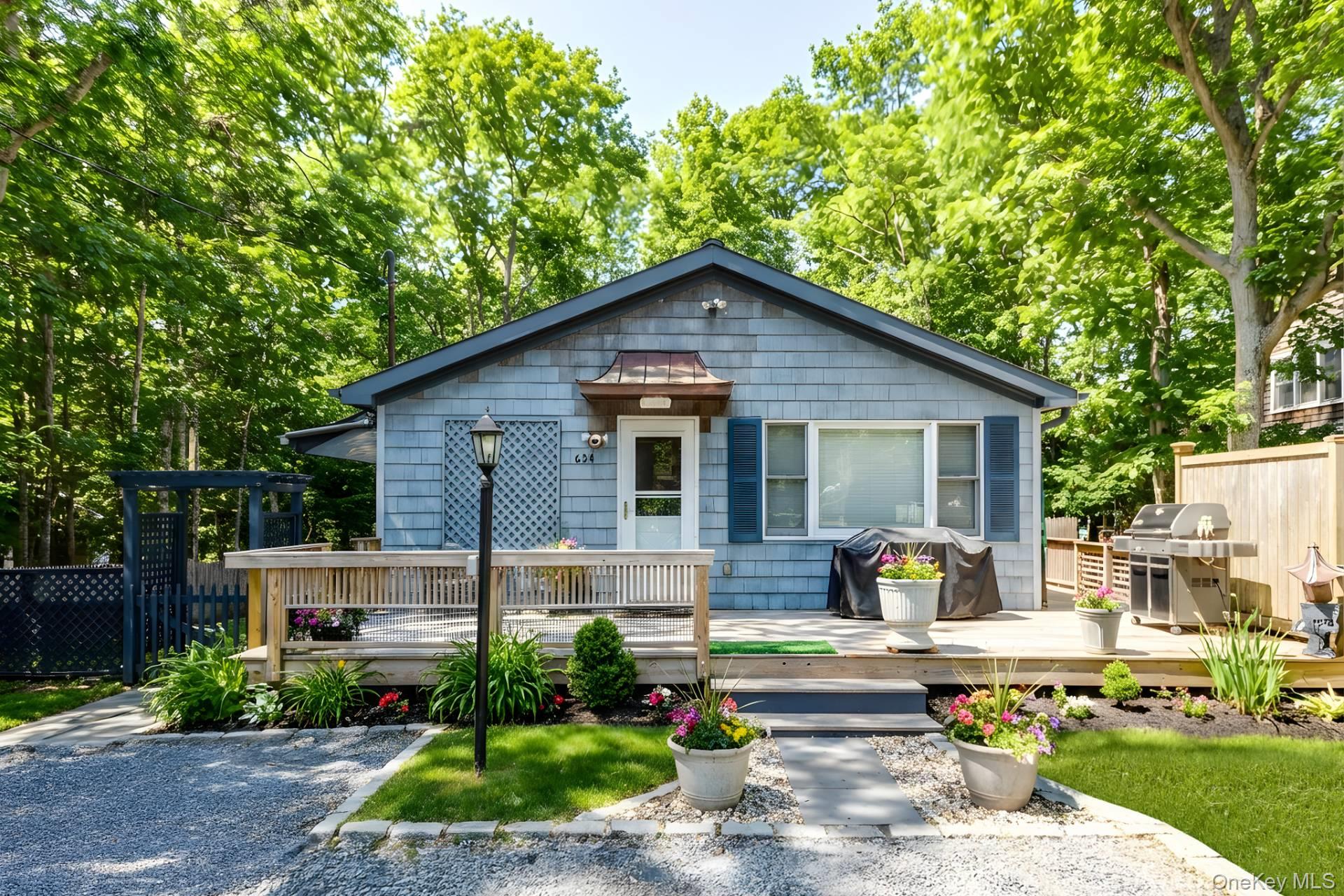 634 Stephen Hands Path, East Hampton, NY 11937