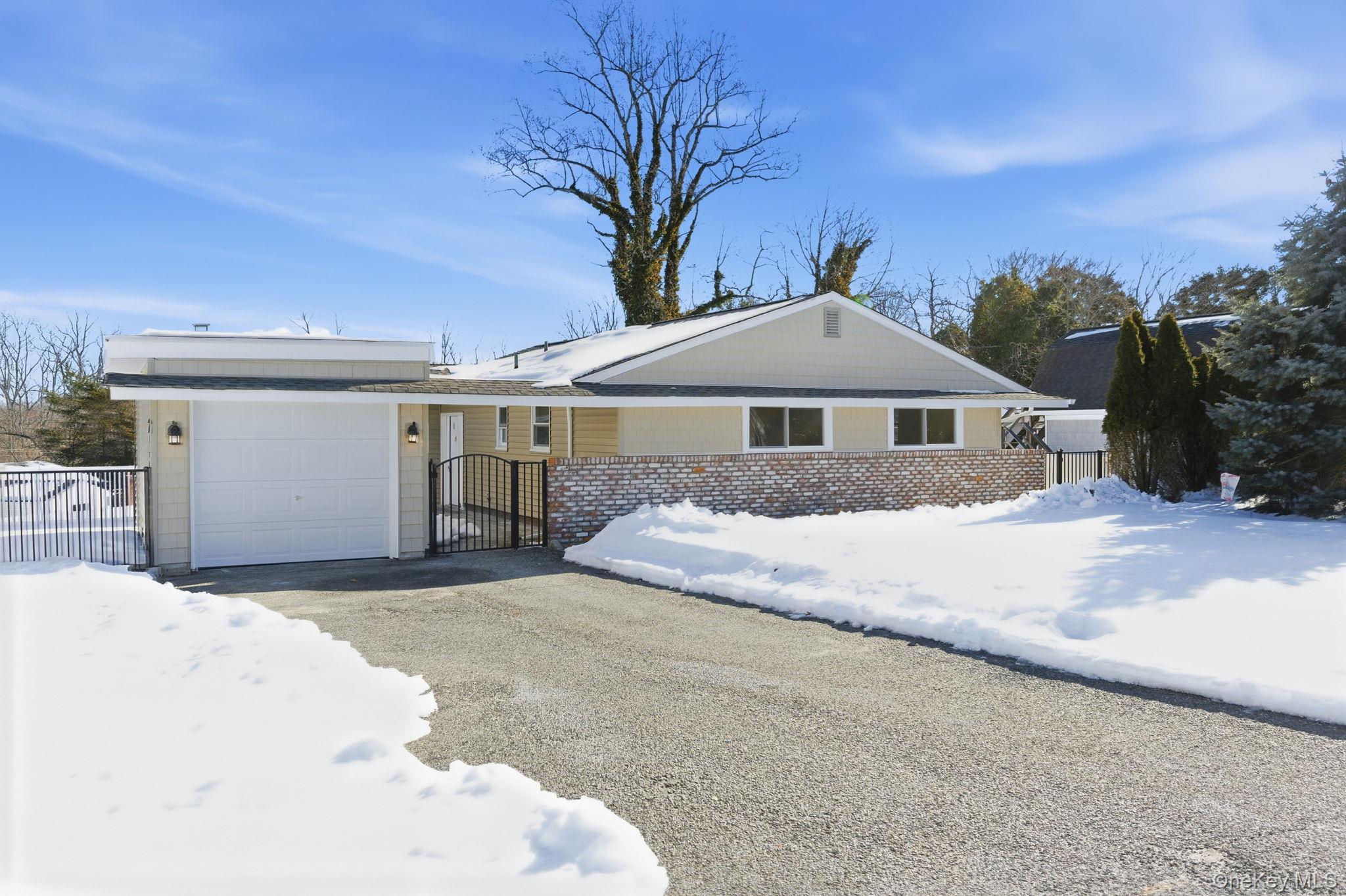 5 Bowman Lane, Kings Park, NY 11754