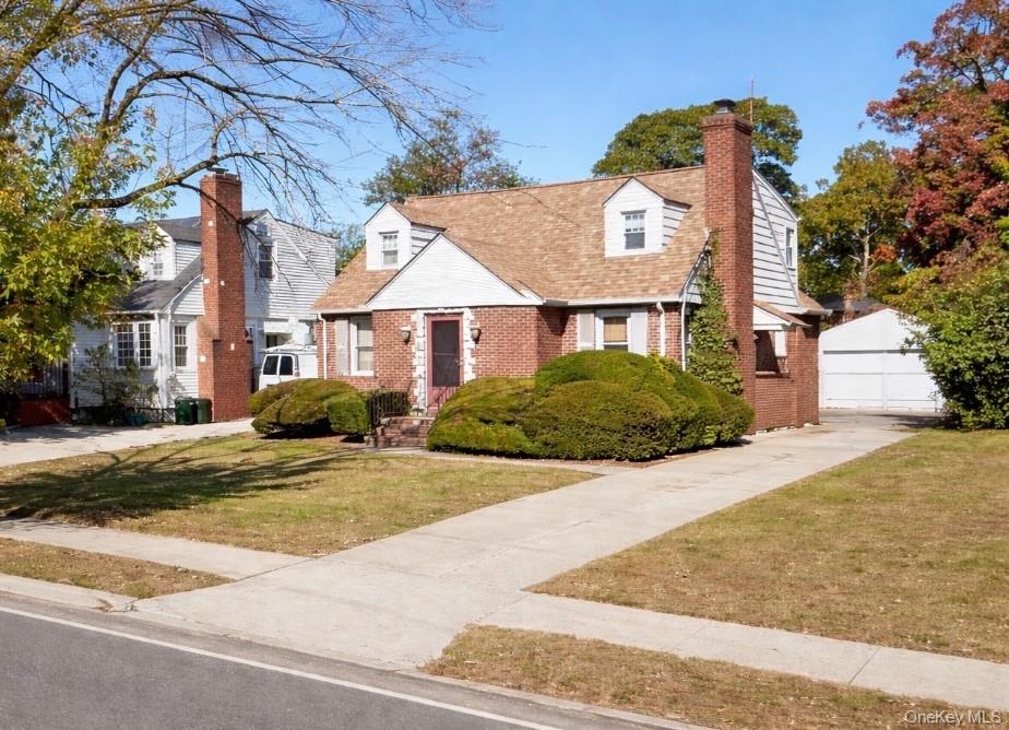 197 Foxhurst Road, Oceanside, NY 11572