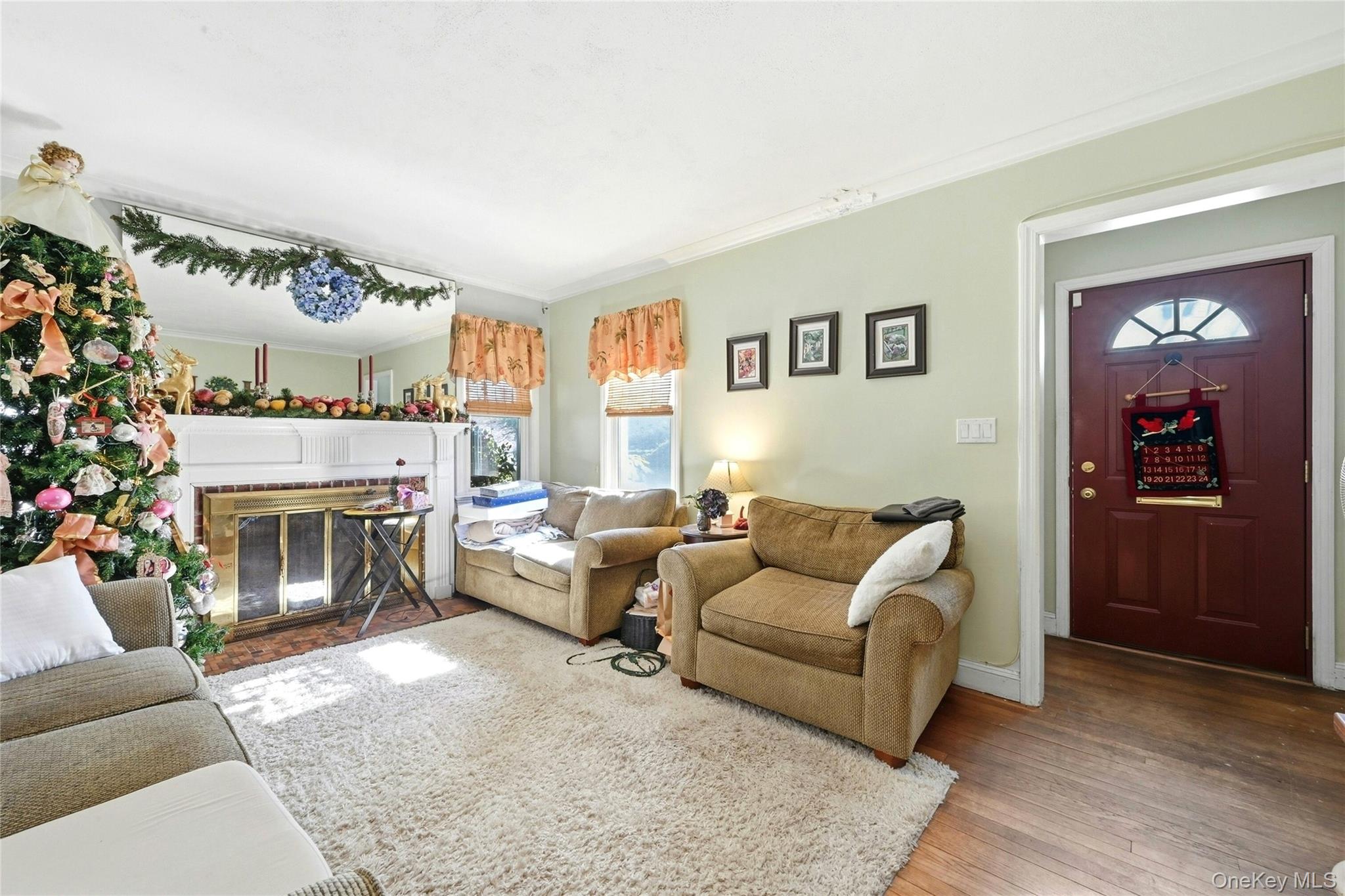 197 Foxhurst Road, Oceanside, NY 11572