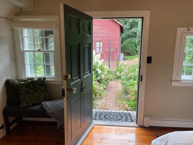 95 E Broadway, Roslyn, NY 11576