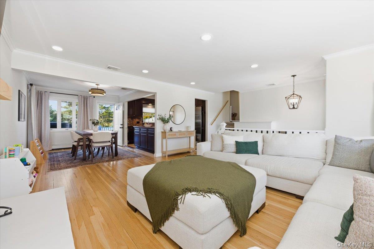 285 E Shore Drive, Massapequa, NY 11758