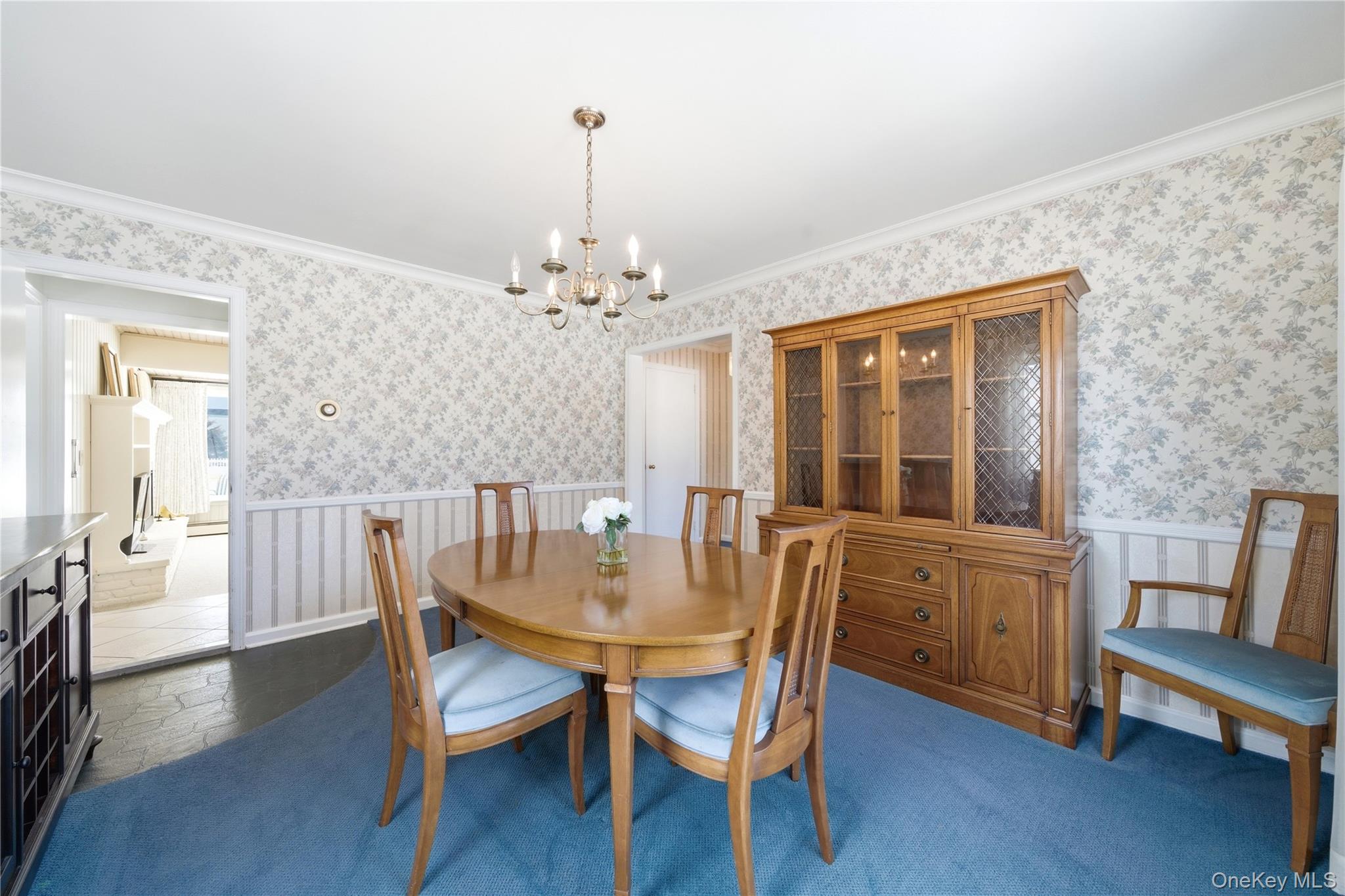 38 Bradish Lane, Bay Shore, NY 11706