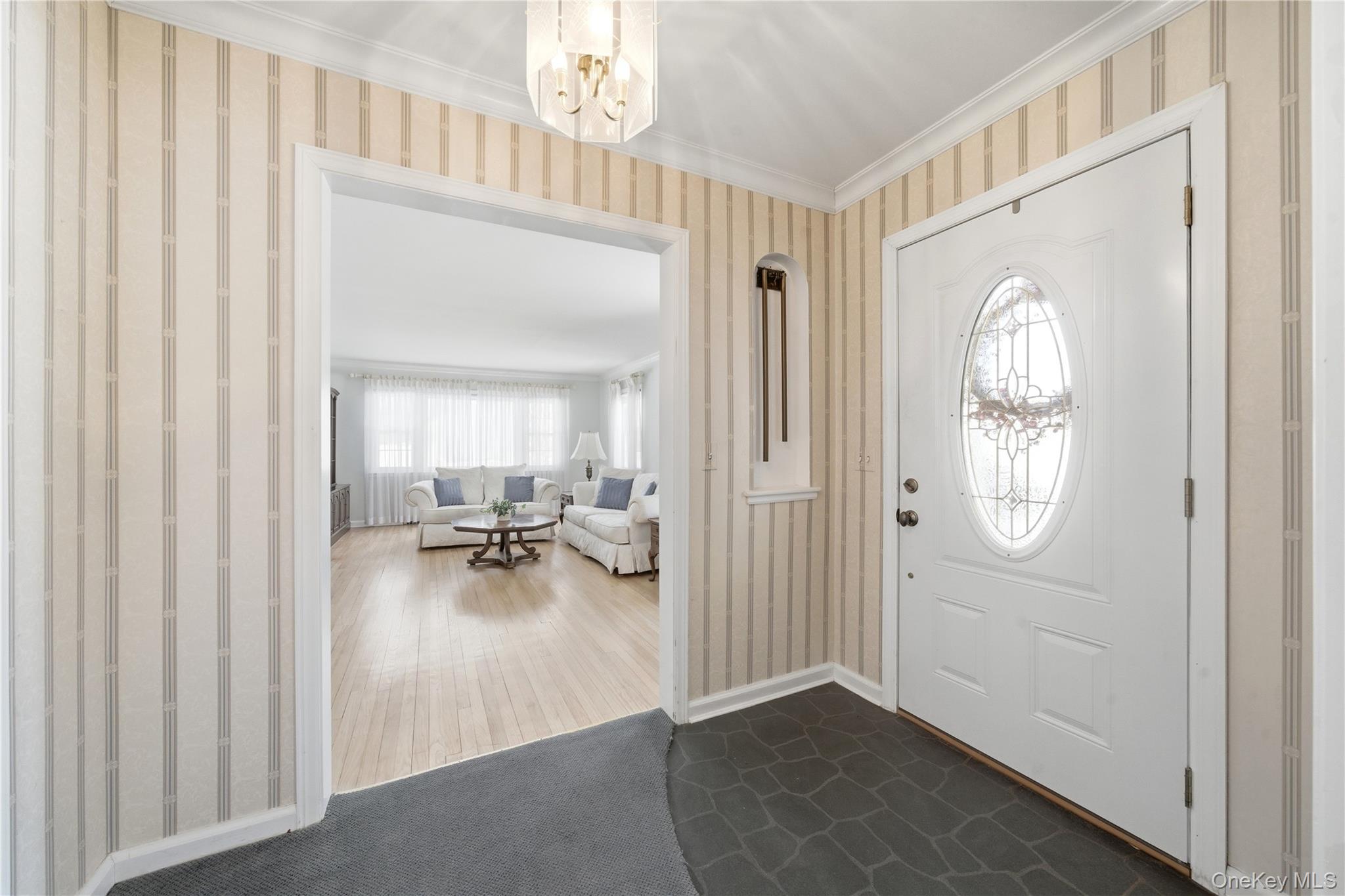 38 Bradish Lane, Bay Shore, NY 11706