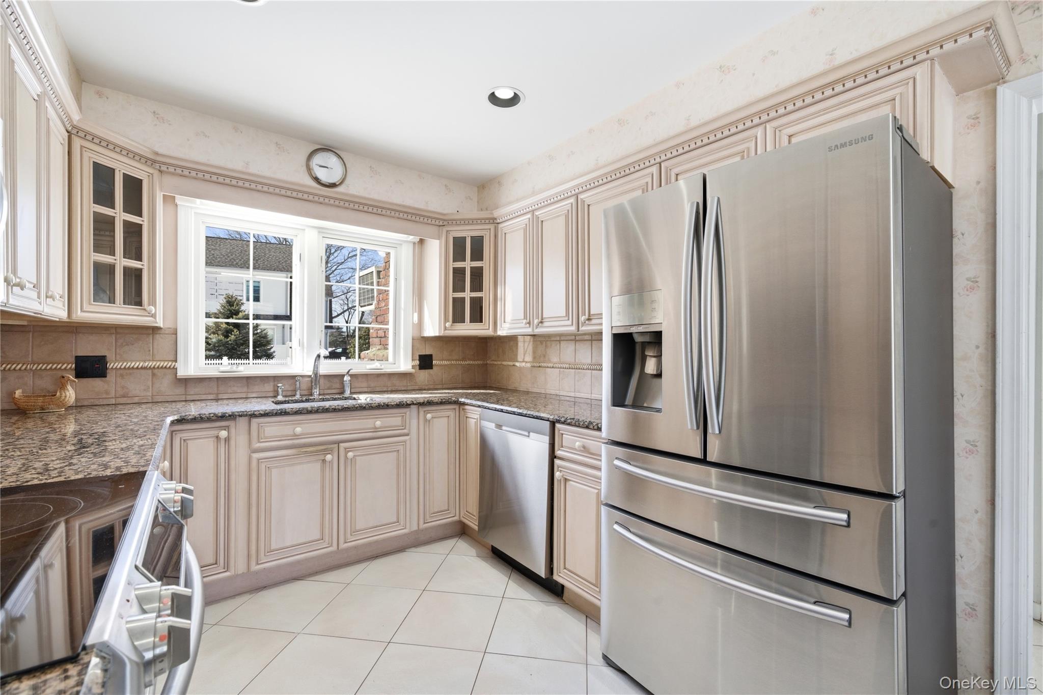 38 Bradish Lane, Bay Shore, NY 11706