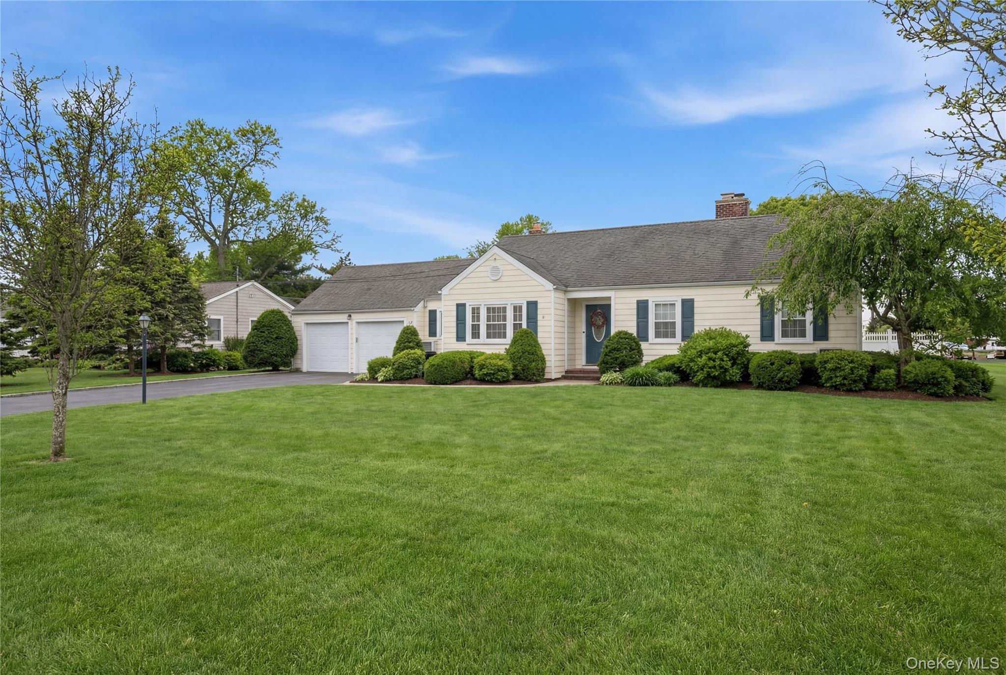 38 Bradish Lane, Bay Shore, NY 11706