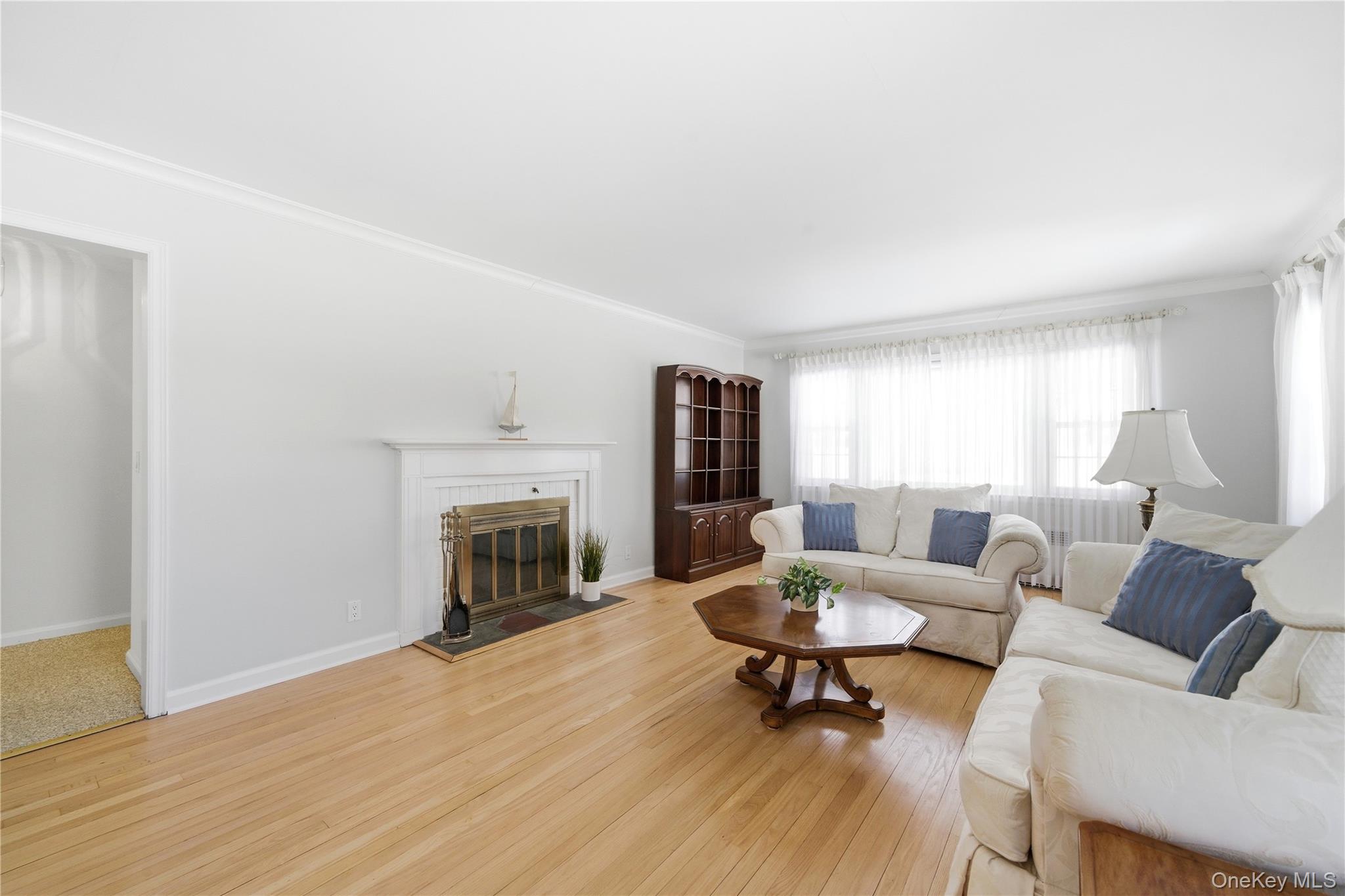 38 Bradish Lane, Bay Shore, NY 11706