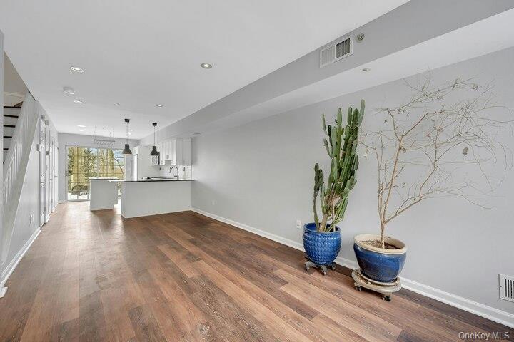 202 Park Ridge Lane, White Plains, NY 10603