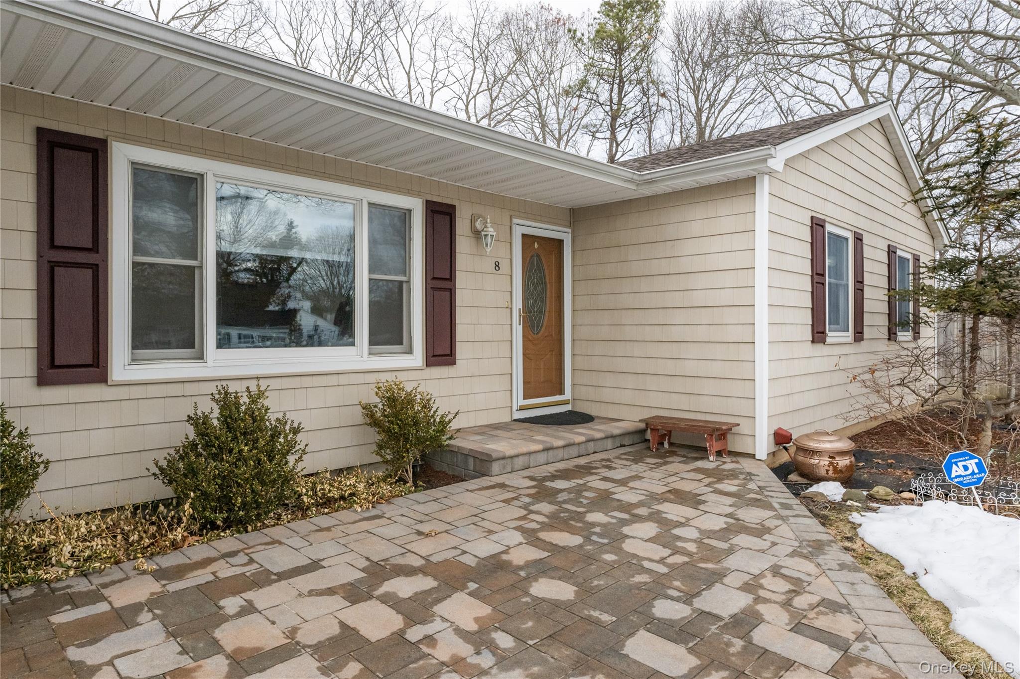 8 Shelley Court, Middle Island, NY 11953