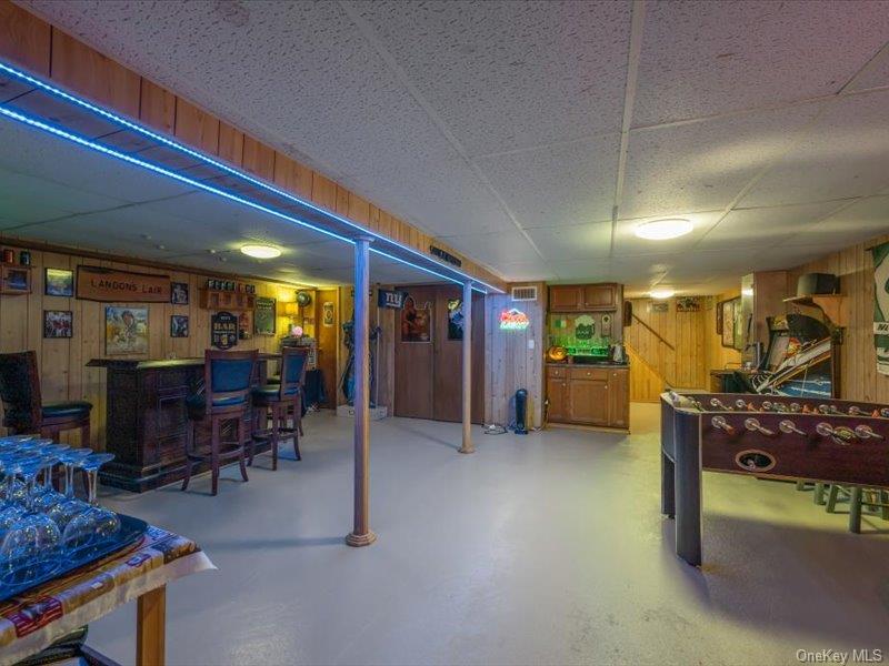 8 Shelley Court, Middle Island, NY 11953