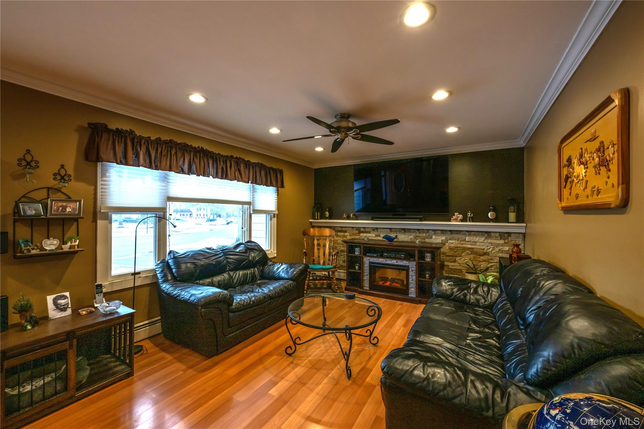 8 Shelley Court, Middle Island, NY 11953