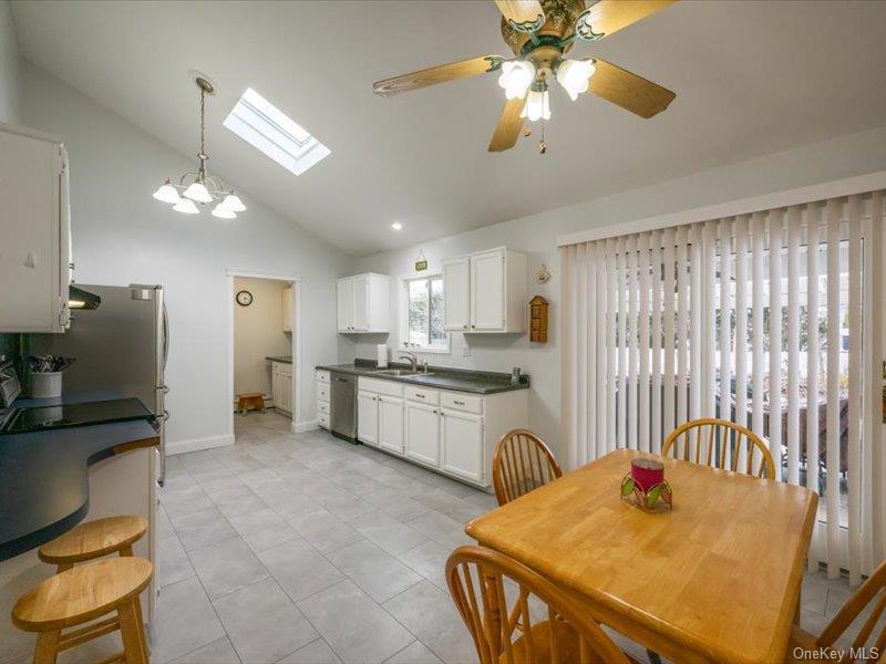 8 Shelley Court, Middle Island, NY 11953